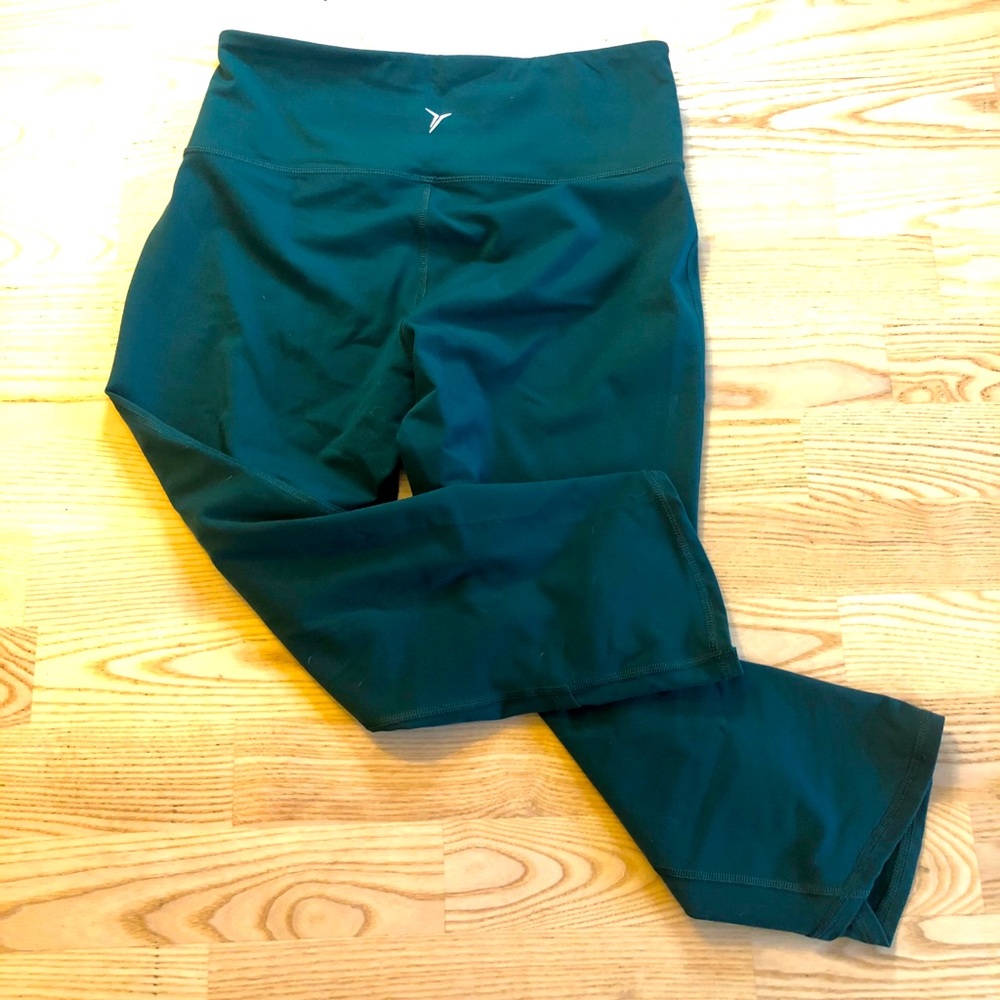 Old Navy dark green capri leggings